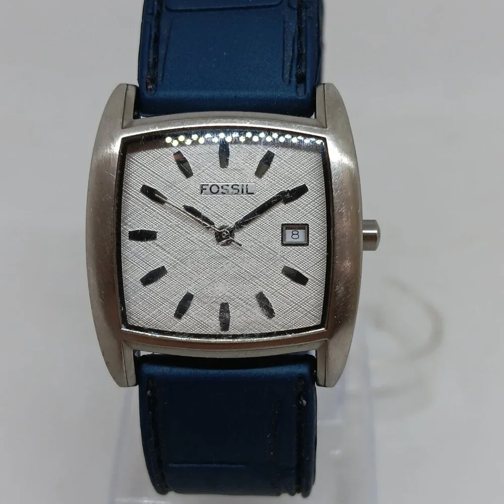 Fossil JR-8938 Women's 30mm x 28 mm Silver S/Steel Swiss Quartz Date Watch
